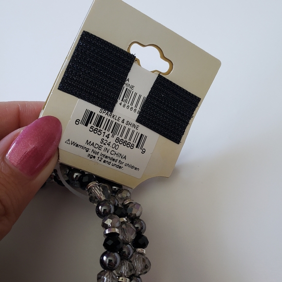 Silver and black chrystal memory wire wrap bracelet - Picture 4 of 7